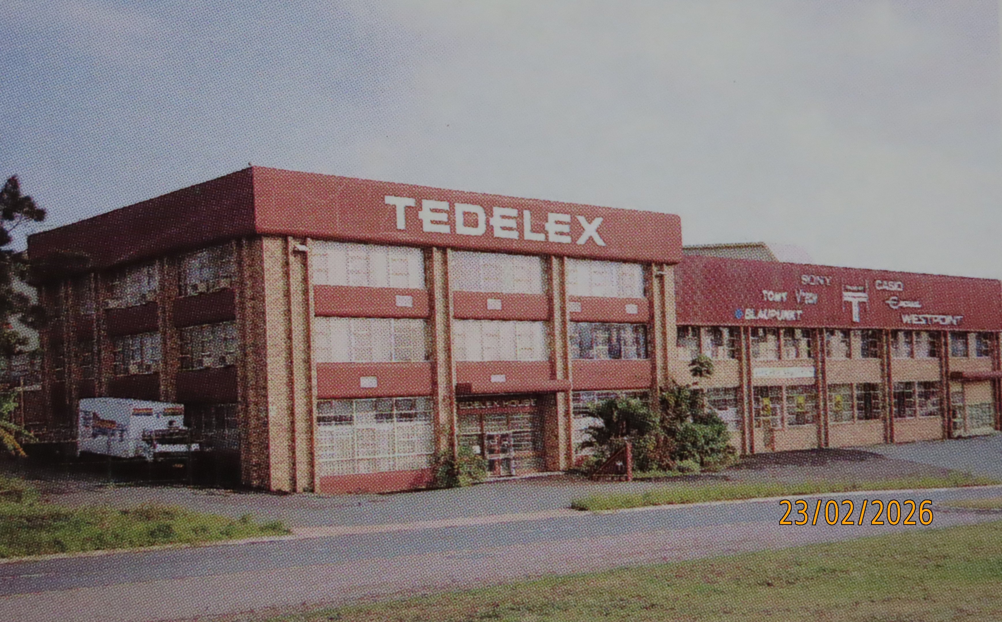 Multi-storey Office &amp; Warehouse