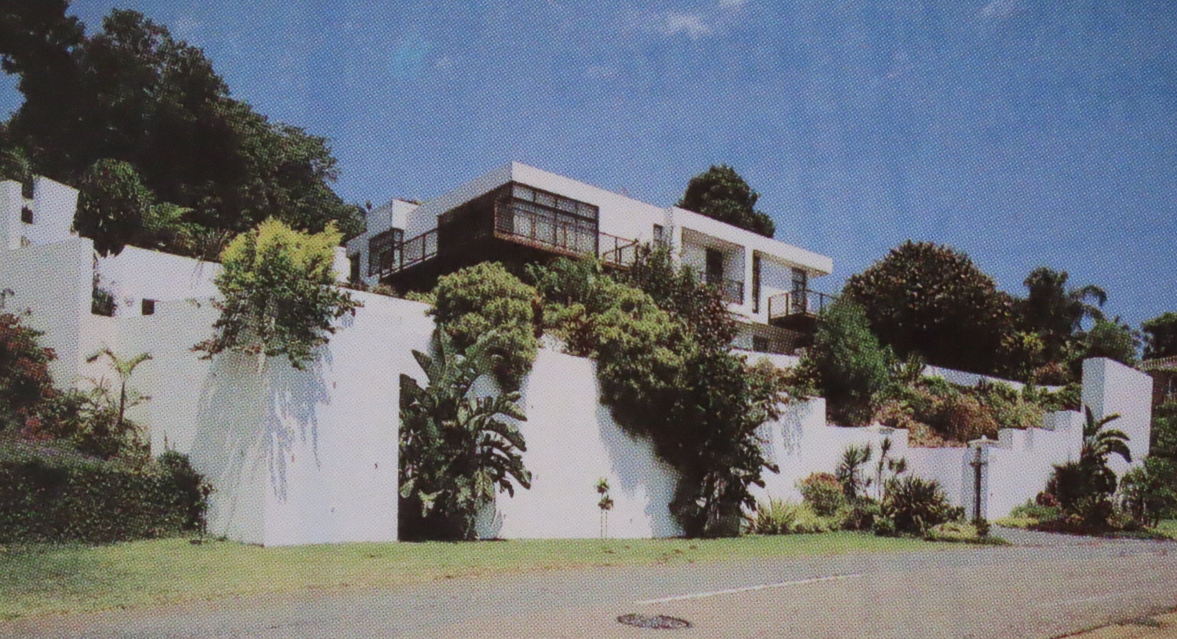 Multi-storey Residence and Retaining Walls
